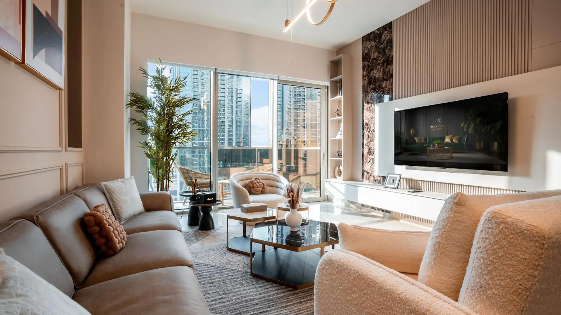 Luxury 1-Bedroom Holiday Apartment In Downtown Dubai I Walk To Dubai Mall And Fountains United Arab Emirates