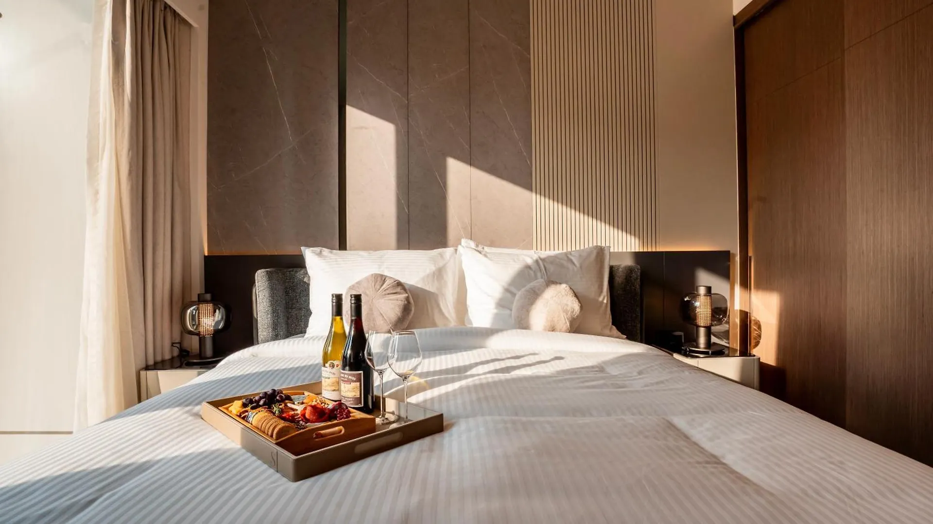Luxury 1-Bedroom Holiday Apartment In Downtown Dubai I Walk To Dubai Mall And Fountains 0*,