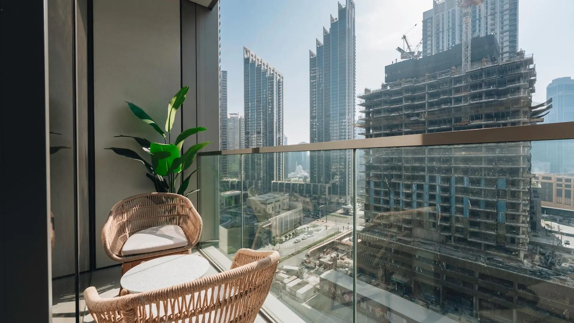Luxury 1-Bedroom Holiday Apartment In Downtown Dubai I Walk To Dubai Mall And Fountains